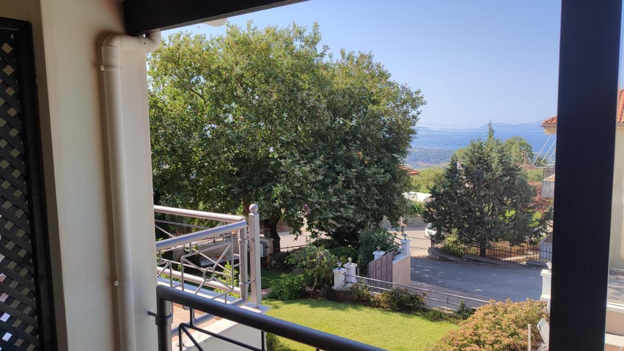 Guesthouse Michobeis Kamarina Bagian luar foto
