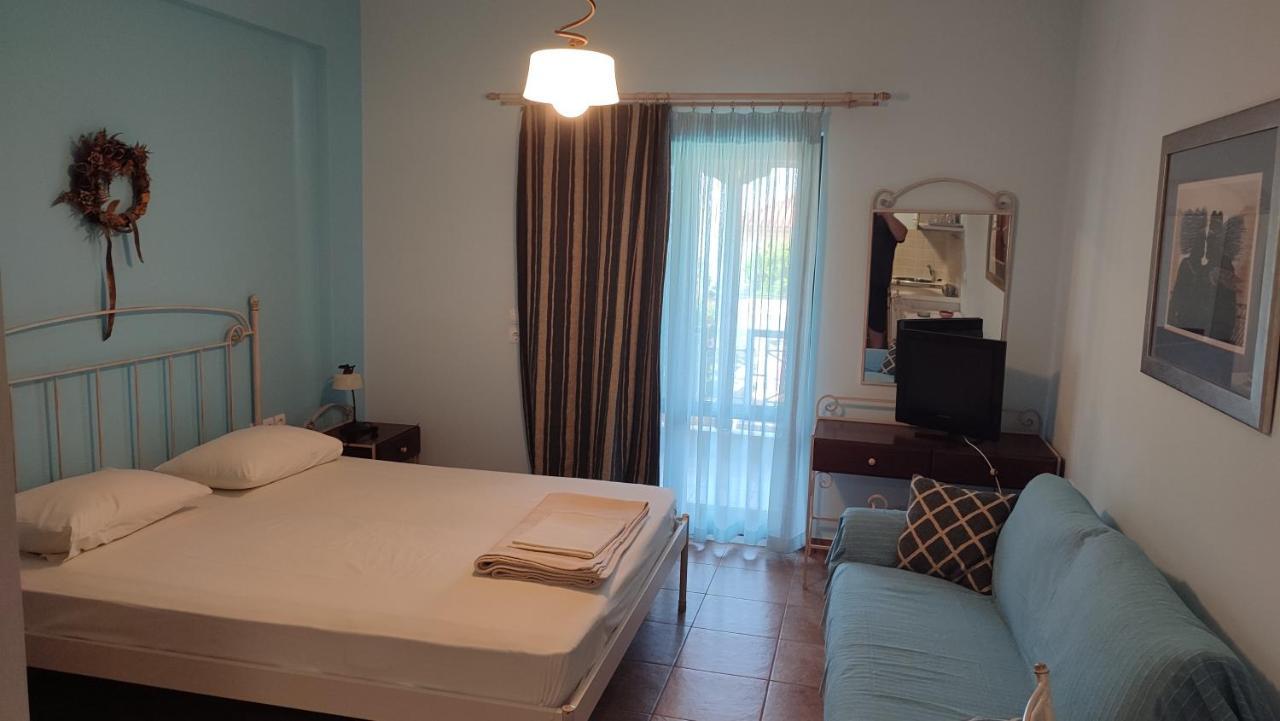 Guesthouse Michobeis Kamarina Bagian luar foto