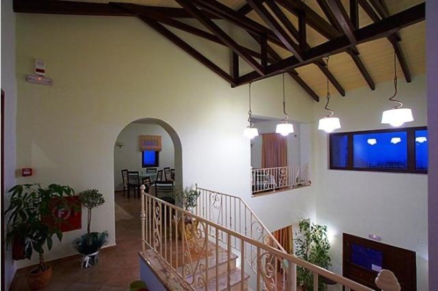 Guesthouse Michobeis Kamarina Bagian luar foto